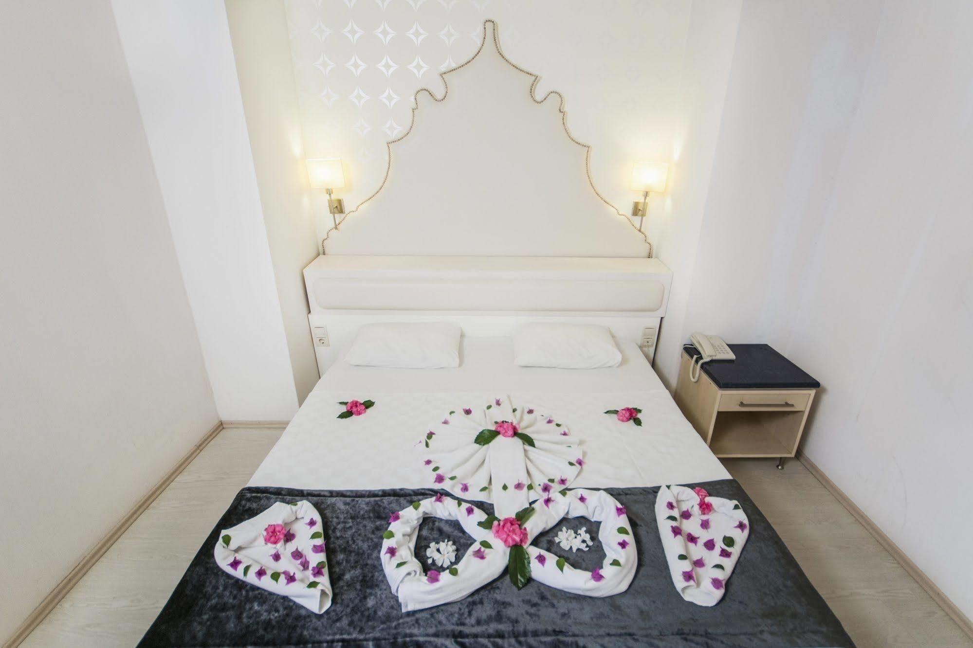 Mersoy Bellavista Suites (Adults Only) Icmeler Exterior photo